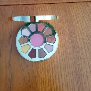 Tarte eyeshadow & blush Palette
